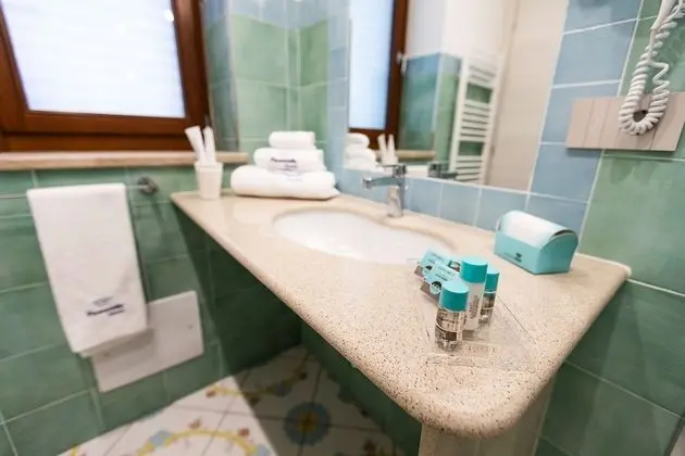 Deluxe Tek Büyük veya İki Ayrı Yataklı Oda