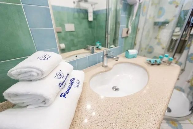 Superior Tek Büyük veya İki Ayrı Yataklı Oda