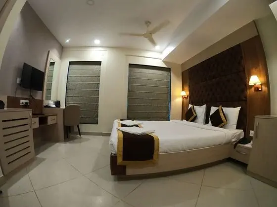 Luxury Tek Büyük Yataklı Oda