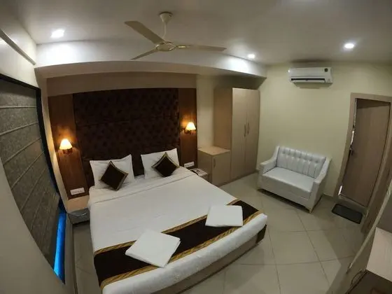 Luxury Tek Büyük Yataklı Oda