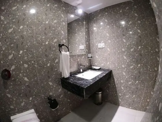 Premium Tek Büyük Yataklı Oda