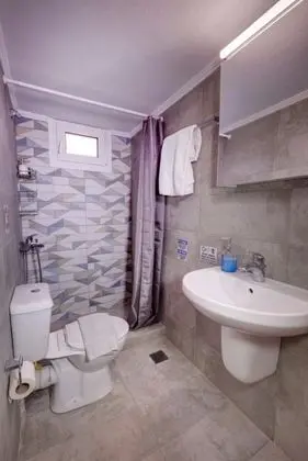 Apart Daire, 1 Büyük (Queen) Boy Yatak ve Çekyat