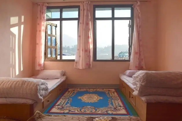 Basic Oda, Birden Çok Yatak Odası, Tepe Manzaralı