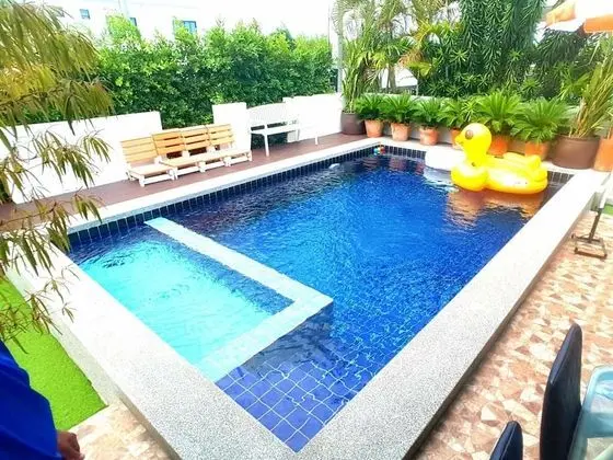 Panbuddee Pool Villa 4