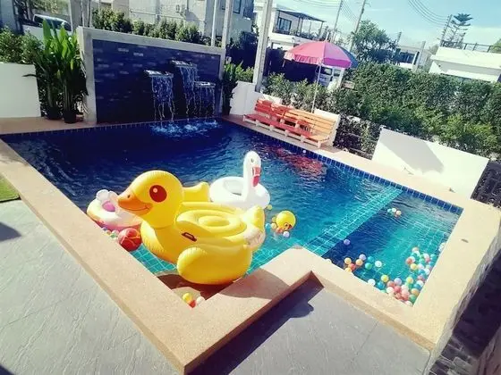 Panbuddee Pool Villa 5