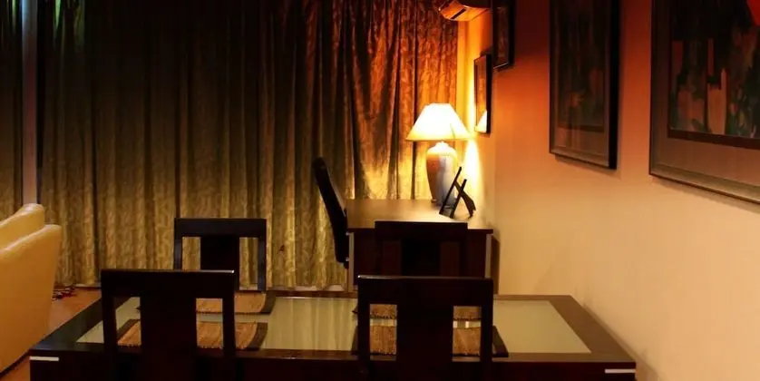 Deluxe Veranda Suite Room