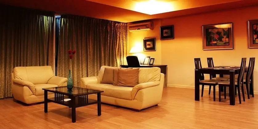 Deluxe Veranda Suite Room