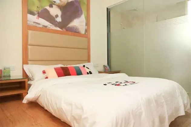 Exclusive Tek Büyük Yataklı Oda