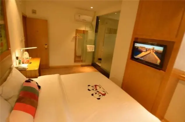 Exclusive Tek Büyük Yataklı Oda