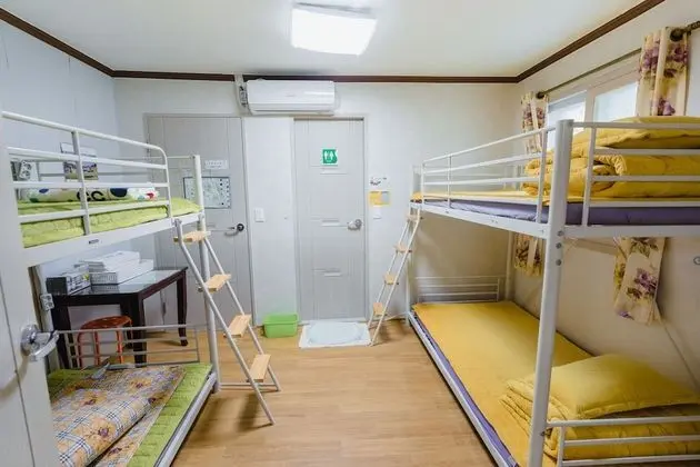 Ortak Ranzalı Oda, Sadece kadınlar için (4 people)