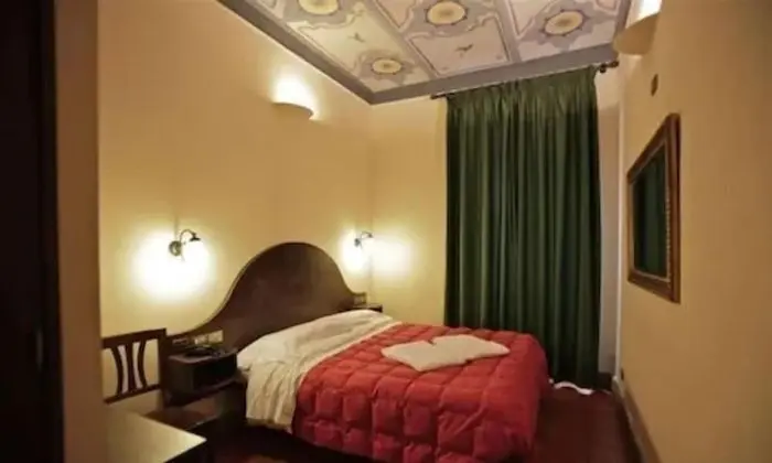 Tek Büyük Yataklı Oda