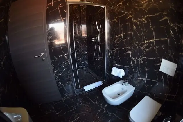 Üç Kişilik Oda, Balkon