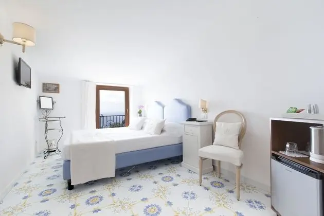 Tek Büyük Yataklı Oda, Balkon, Deniz Manzaralı