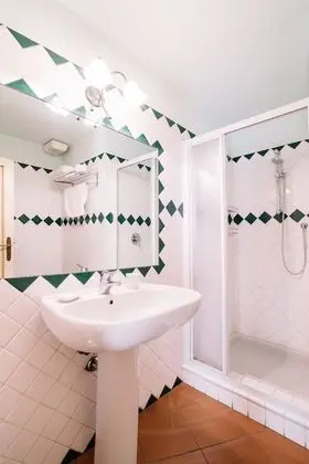 Superior Tek Büyük veya İki Ayrı Yataklı Oda