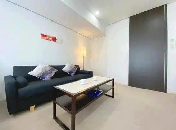 102 Non-Smoking Room
