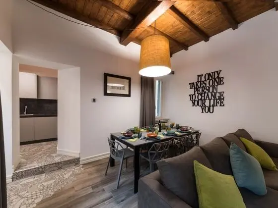 Apart Daire (5 Bedrooms)