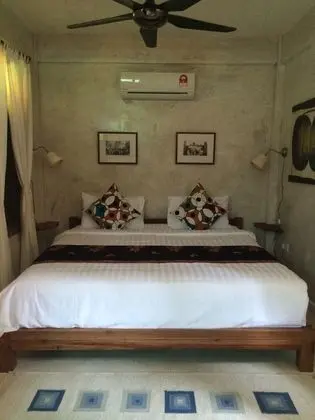 Lower Chalet
