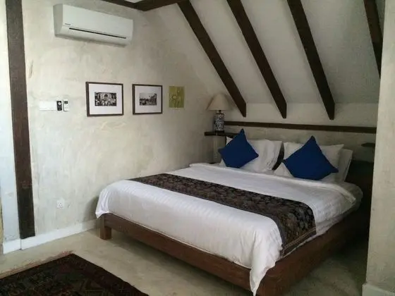 Upper Chalet