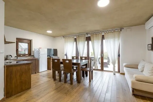 Family Ev, Birden Çok Yatak, 2 Banyolu, Bahçeli (Pannonian Duplex 11 Pond View)