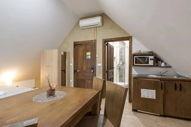 Family Stüdyo, 1 Çift Kişilik Yatak, Bahçeli (Pannonian Studio Mansarde For 2)