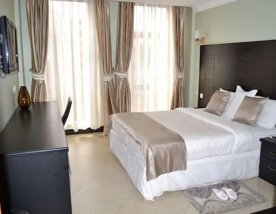 Tek Büyük Yataklı Oda