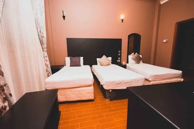 Deluxe Üç Kişilik Oda, Birden Çok Yatak