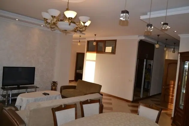 City Apart Daire, 3 Yatak Odası, Sigara İçilebilir, Şehir Manzaralı (40/1 Sayat-Nova Avenue)