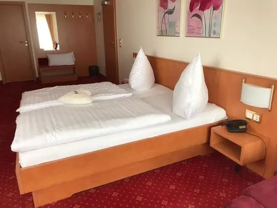 Basic Tek Büyük Yataklı Oda, Dağ Manzaralı