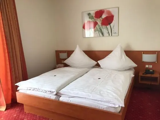 Basic Tek Büyük Yataklı Oda, Dağ Manzaralı