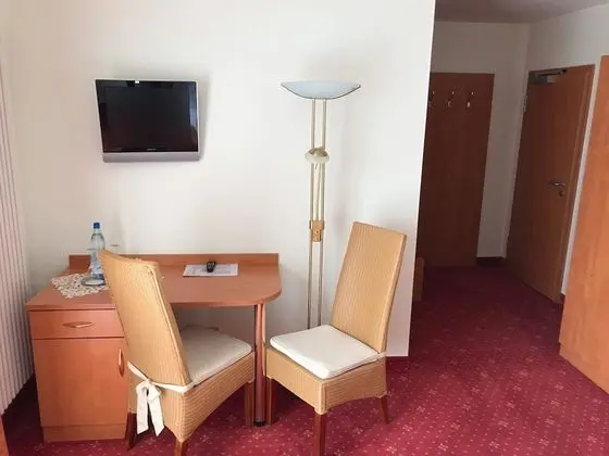 Basic Tek Büyük Yataklı Oda, Dağ Manzaralı