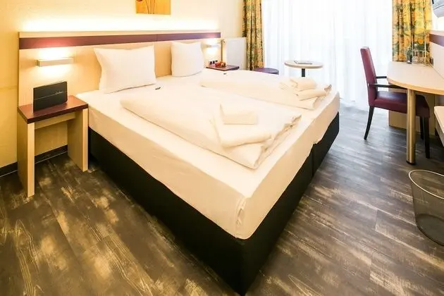 Economy Tek Büyük Yataklı Oda