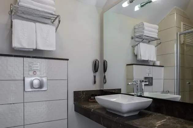 https://images.etstur.com/files/images/hotelImages/TR/97674/l/Panorama-Hotel-Oda-302277.jpg