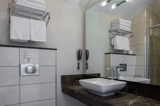 https://images.etstur.com/files/images/hotelImages/TR/97674/l/Panorama-Hotel-Oda-391971.jpg