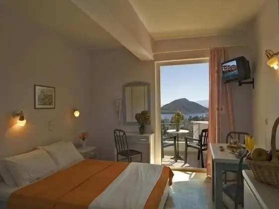 Stüdyo, Deniz Manzaralı (for 3 people)