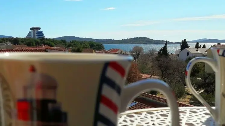 Stüdyo, Balkon, Kısmi Deniz Manzaralı