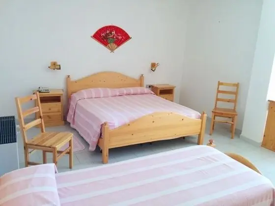 Üç Kişilik Oda