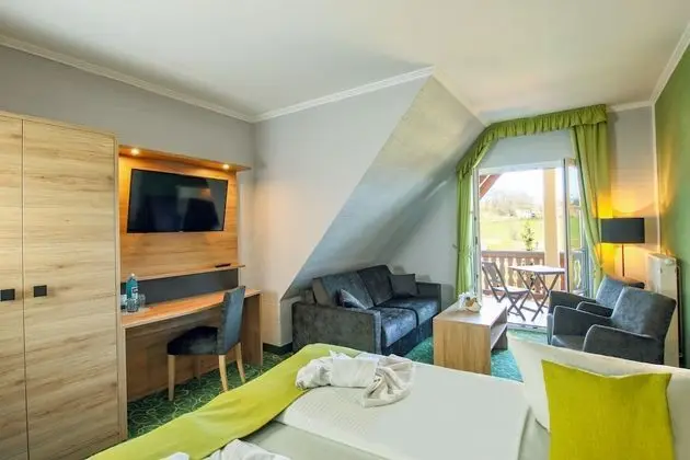 Tek Büyük Yataklı Oda, Balkon