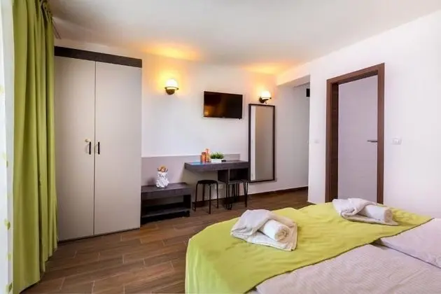 Classic Tek Büyük Yataklı Oda, Balkon, Deniz Manzaralı