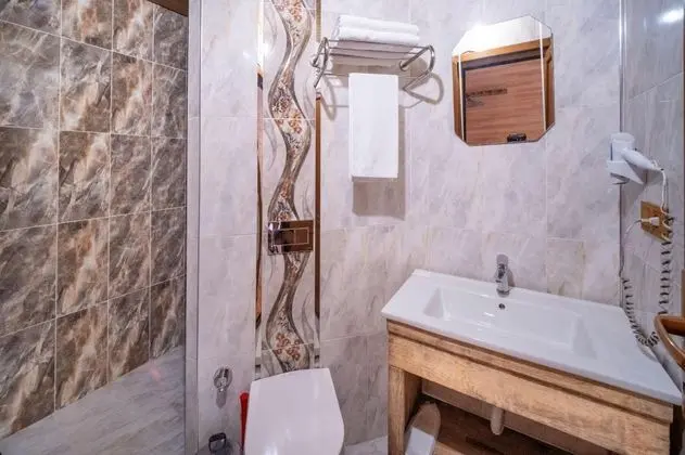 Deluxe Üç Kişilik Oda , Nehir Manzaralı, Balkonlu
