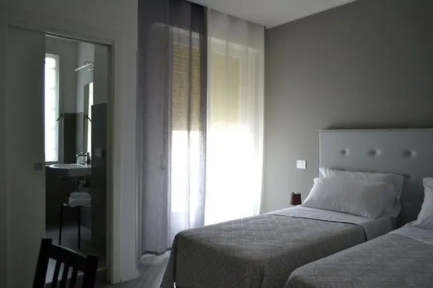 Basic Tek Büyük veya İki Ayrı Yataklı Oda