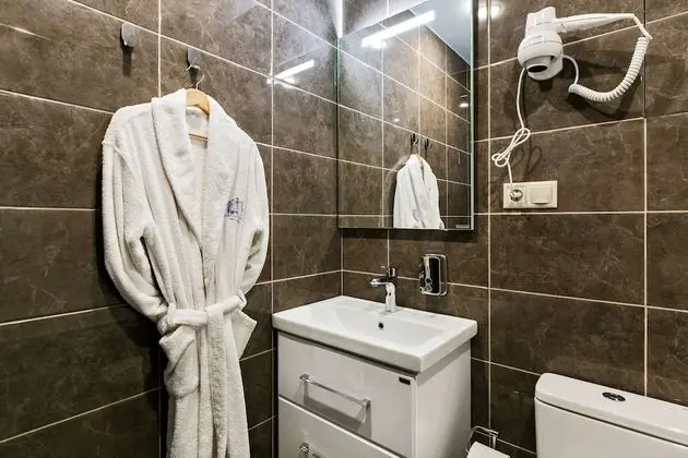 Standard Tek Büyük Yataklı Oda