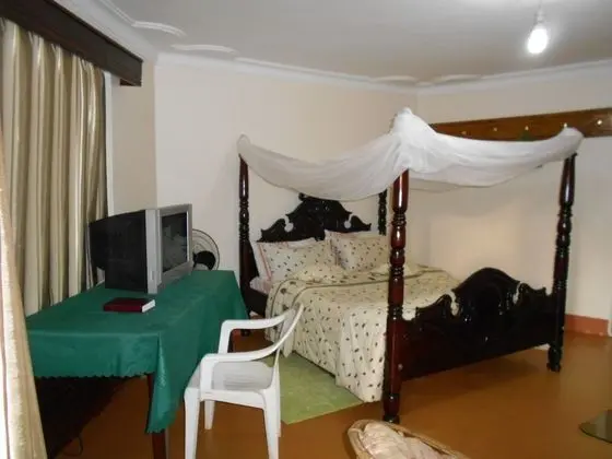 Standard Kır Evi, Göl Manzaralı