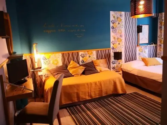 Üç Kişilik Oda