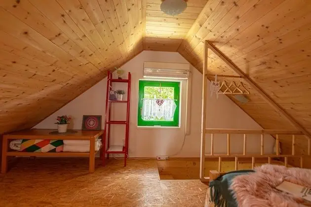 Ev (Two bedroom Cottage)