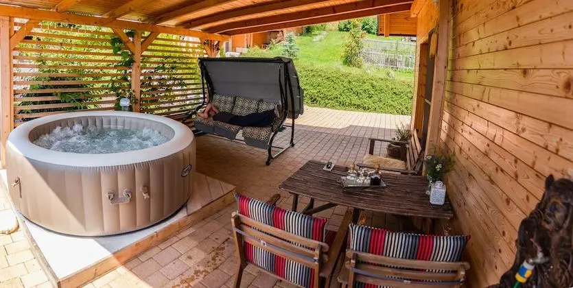 Ev (Two bedroom Cottage)