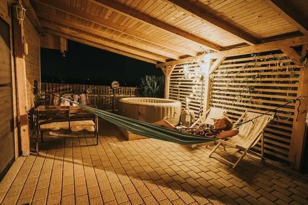 Ev (Two bedroom Cottage)