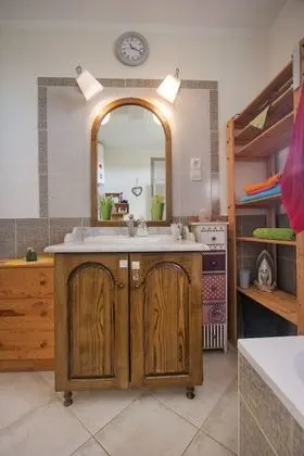 Ev (Two bedroom Cottage)