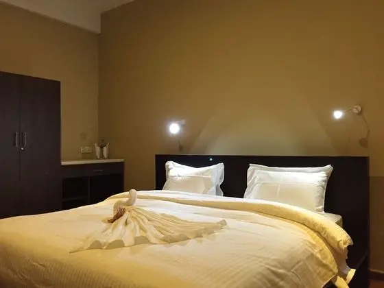 Deluxe Tek Büyük Yataklı Oda, 1 Büyük (Queen) Boy Yatak, Park Manzaralı, Bahçeli