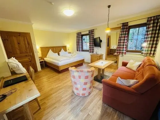 Basic Tek Büyük Yataklı Oda, 1 Büyük (Queen) Boy Yatak, Sigara İçilmez, Dağ Manzaralı