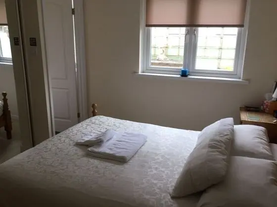Tek Büyük Yataklı Oda (Compact Double Room)